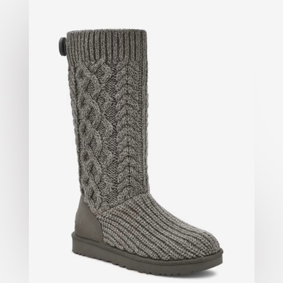 UGG Classic Cardi Bootie NWOB 6 - Picture 1 of 10